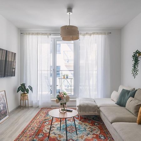 Corvin Apartment With Balcony And Ac Budapest Exterior foto